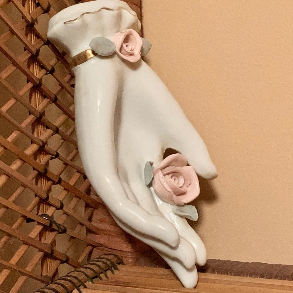 Ceramic Hand Catchall Display